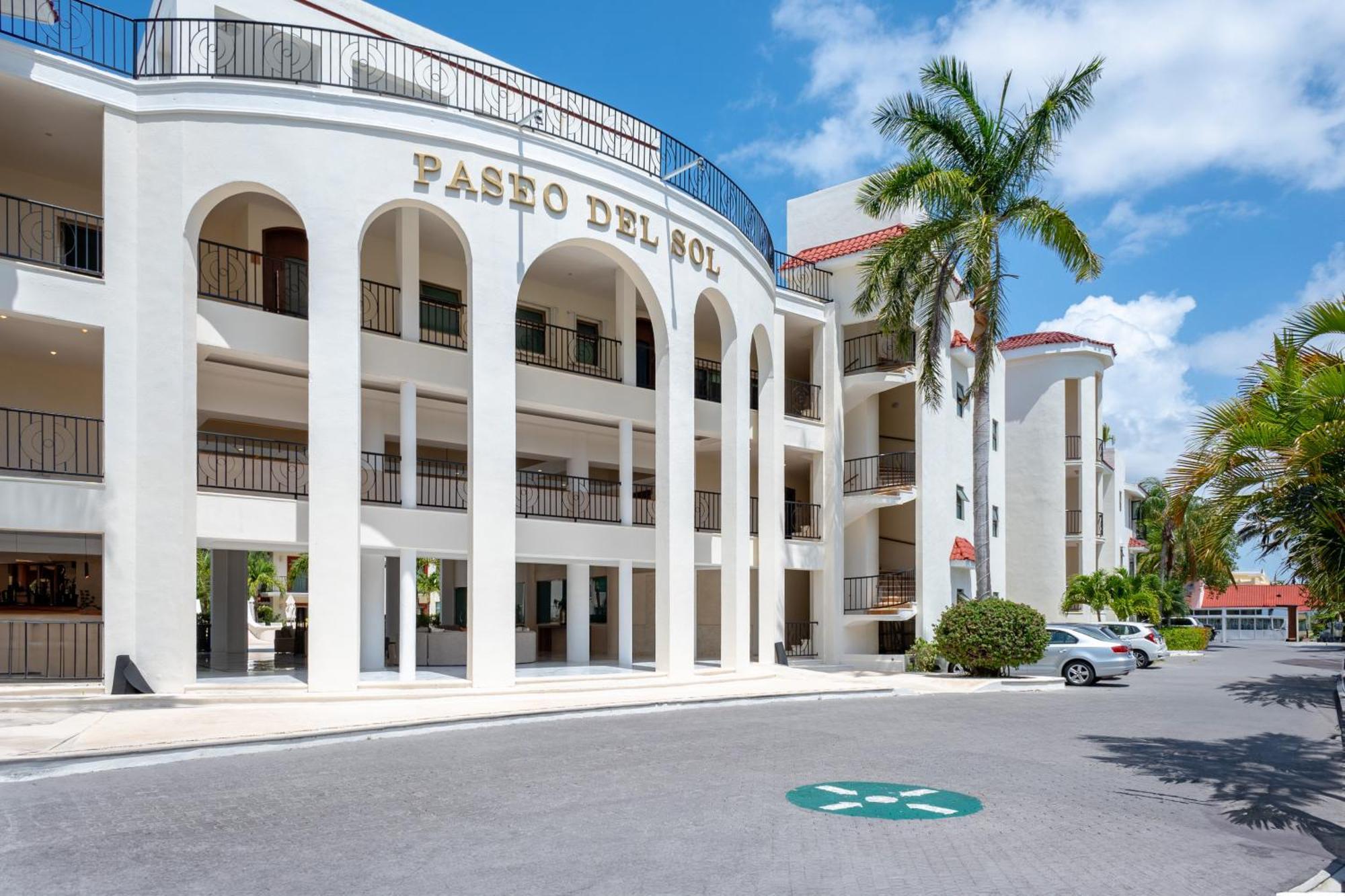 Paseo Del Sol Condohotel By Bvr Aparthotel